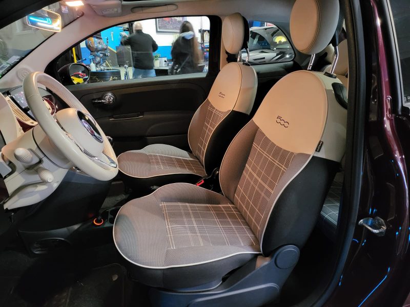 FIAT 500 1.2i 69cv Lounge / TOIT PANORAMIQUE/RADAR-AR/SYSTEME U-CONNECT