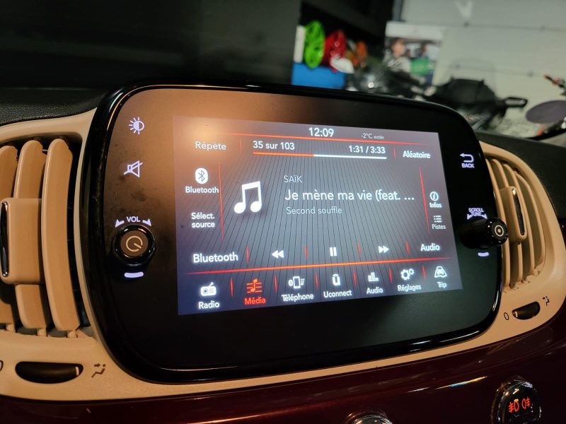 FIAT 500 1.2i 69cv Lounge / TOIT PANORAMIQUE/RADAR-AR/SYSTEME U-CONNECT