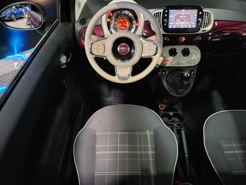 FIAT 500 1.2i 69cv Lounge / TOIT PANORAMIQUE/RADAR-AR/SYSTEME U-CONNECT
