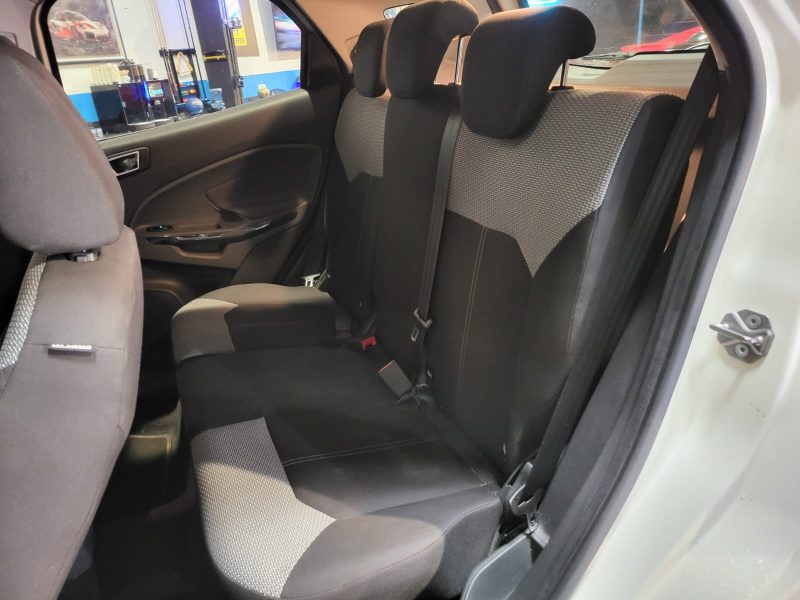 1.5 TDCi 90 cv TITANIUM / RADAR / BLUETOOTH / FEUX AUTO