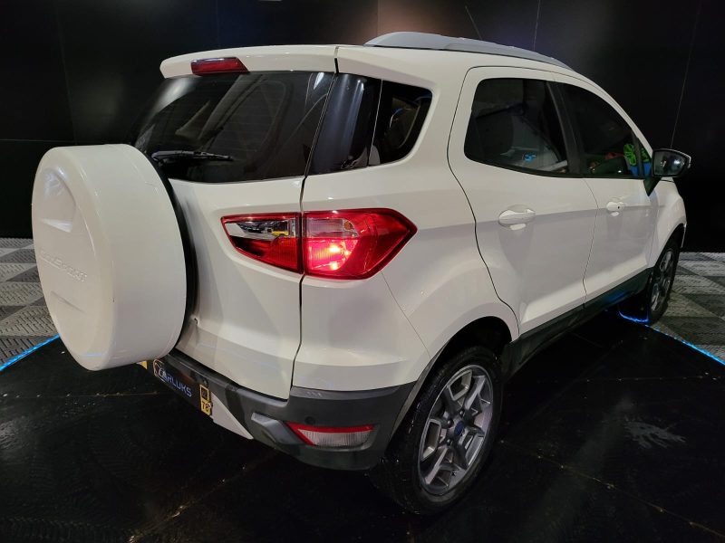 1.5 TDCi 90 cv TITANIUM / RADAR / BLUETOOTH / FEUX AUTO