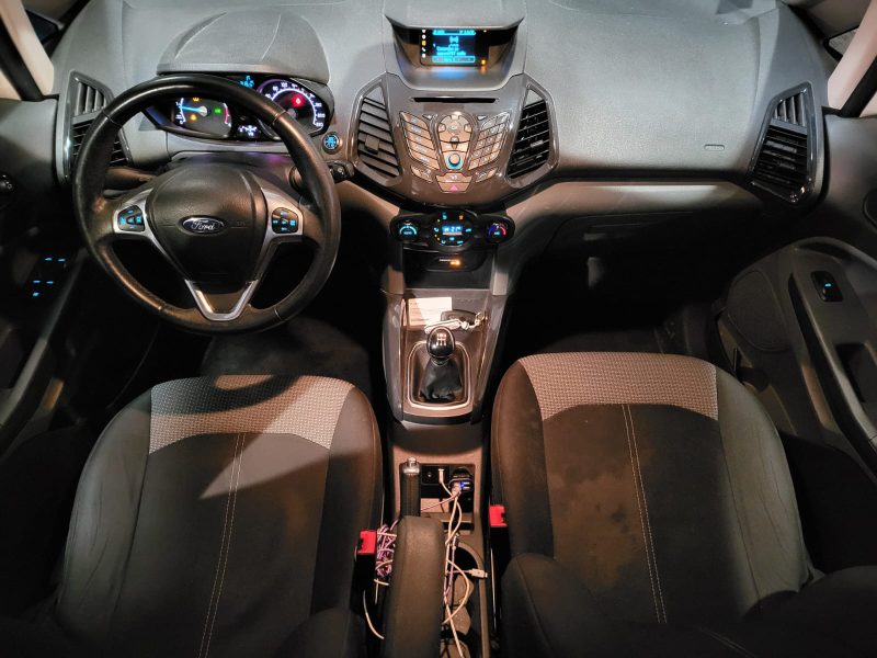 1.5 TDCi 90 cv TITANIUM / RADAR / BLUETOOTH / FEUX AUTO