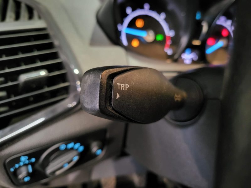 1.5 TDCi 90 cv TITANIUM / RADAR / BLUETOOTH / FEUX AUTO