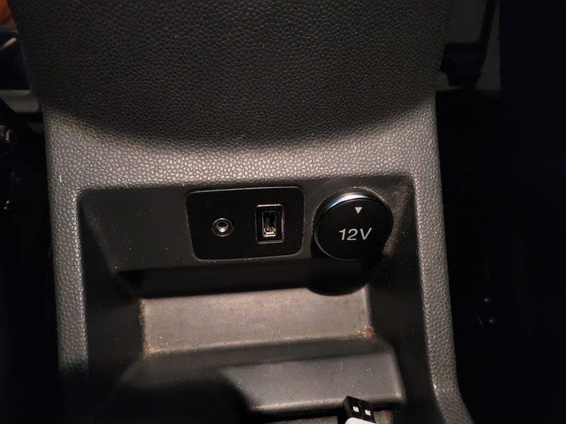 1.5 TDCi 90 cv TITANIUM / RADAR / BLUETOOTH / FEUX AUTO