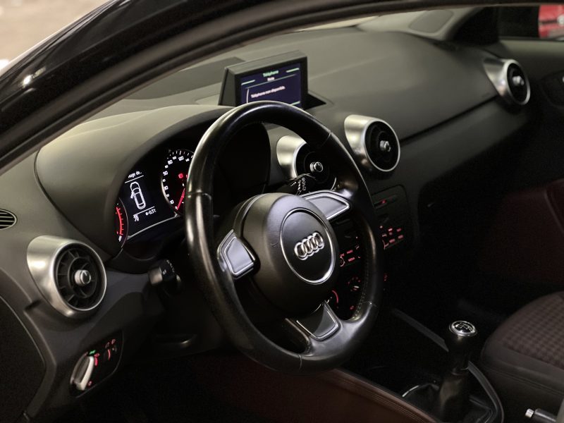 AUDI A1 SPORTBACK 1.6 TDI 105CH AMBITION