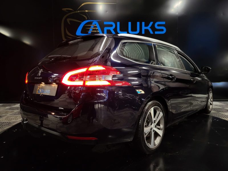 PEUGEOT 308 SW 1.2 PureTech BVM6 130cv ALLURE / 1ER MAIN / CARPLAY / CAMERA / SIEGES CHAUFFANTS