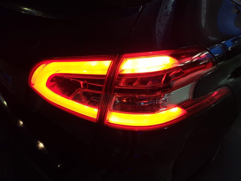 PEUGEOT 308 SW 1.2 PureTech BVM6 130cv ALLURE / 1ER MAIN / CARPLAY / CAMERA / SIEGES CHAUFFANTS