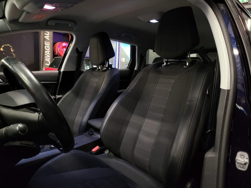 PEUGEOT 308 SW 1.2 PureTech BVM6 130cv ALLURE / 1ER MAIN / CARPLAY / CAMERA / SIEGES CHAUFFANTS