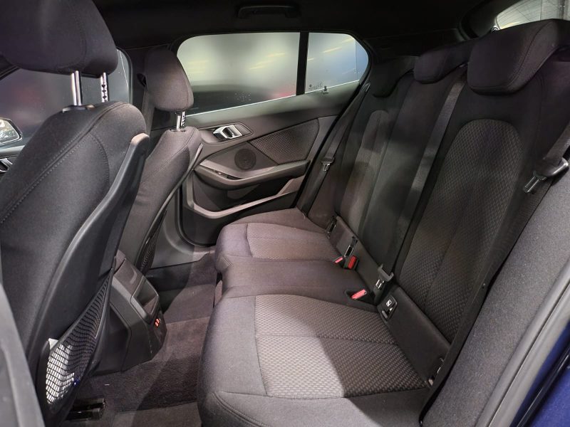 BMW SERIE 118d (F40) 2.0 150cv BUSINESS DESIGN CARPLAY SANS FIL / KEYLESS / ACC / KEYLESS / ANGLE M