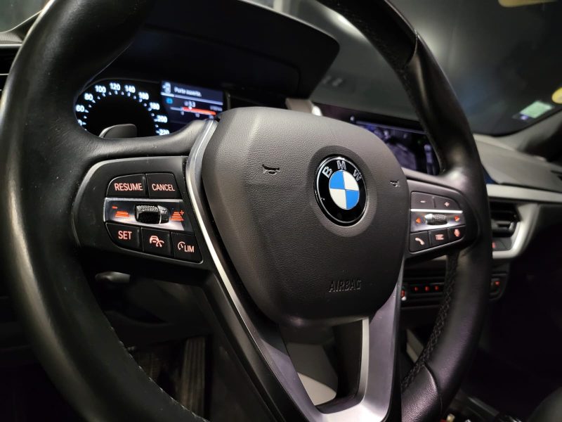 BMW SERIE 118d (F40) 2.0 150cv BUSINESS DESIGN CARPLAY SANS FIL / KEYLESS / ACC / KEYLESS / ANGLE M
