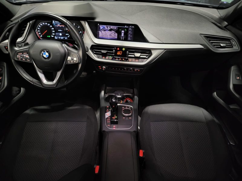 BMW SERIE 118d (F40) 2.0 150cv BUSINESS DESIGN CARPLAY SANS FIL / KEYLESS / ACC / KEYLESS / ANGLE M