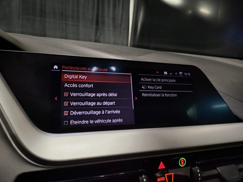 BMW SERIE 118d (F40) 2.0 150cv BUSINESS DESIGN CARPLAY SANS FIL / KEYLESS / ACC / KEYLESS / ANGLE M