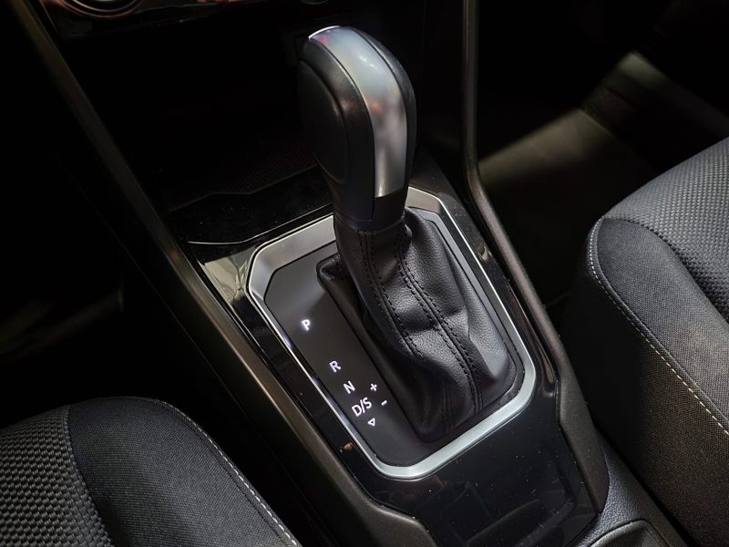 VOLKSWAGEN T-ROC 2.0 TDI 150cv LOUNGE BUSINESS / ENTRETIEN VOLKSWAGEN / PACK DRIVE ASSIST