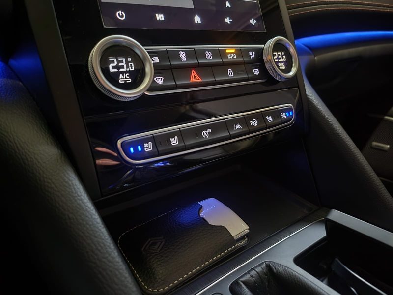 RENAULT TALISMAN ESTATE 2.0 Blue dCi 200cv INITIALE PARIS / CARPLAY / CAMERA /SIEGES MASSANTS