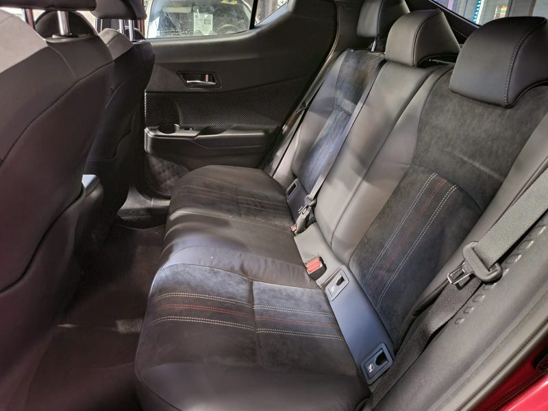 TOYOTA C-HR 2.0 Hybrid 184cv GR-SPORT / PREMIERE MAIN / SIEGE ET VOLANT CHAUFFANT / CAMERA / KEYLESS