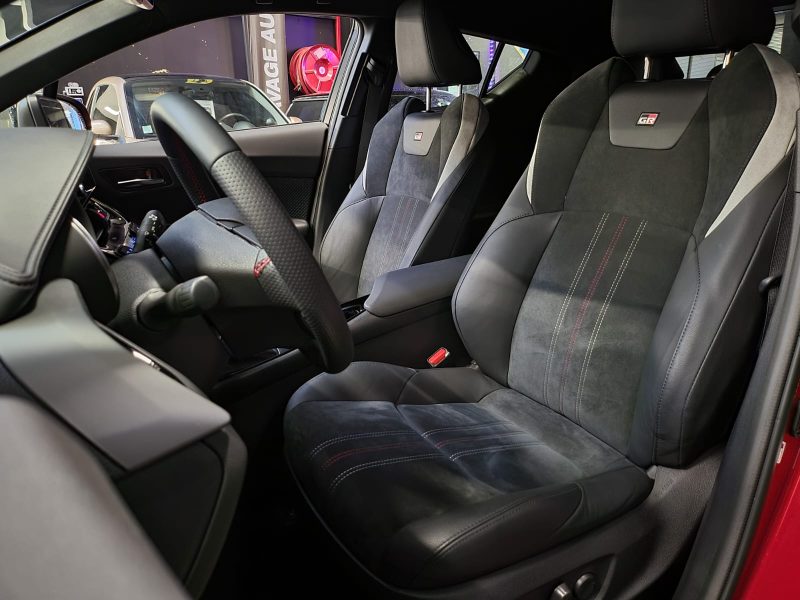 TOYOTA C-HR 2.0 Hybrid 184cv GR-SPORT / PREMIERE MAIN / SIEGE ET VOLANT CHAUFFANT / CAMERA / KEYLESS
