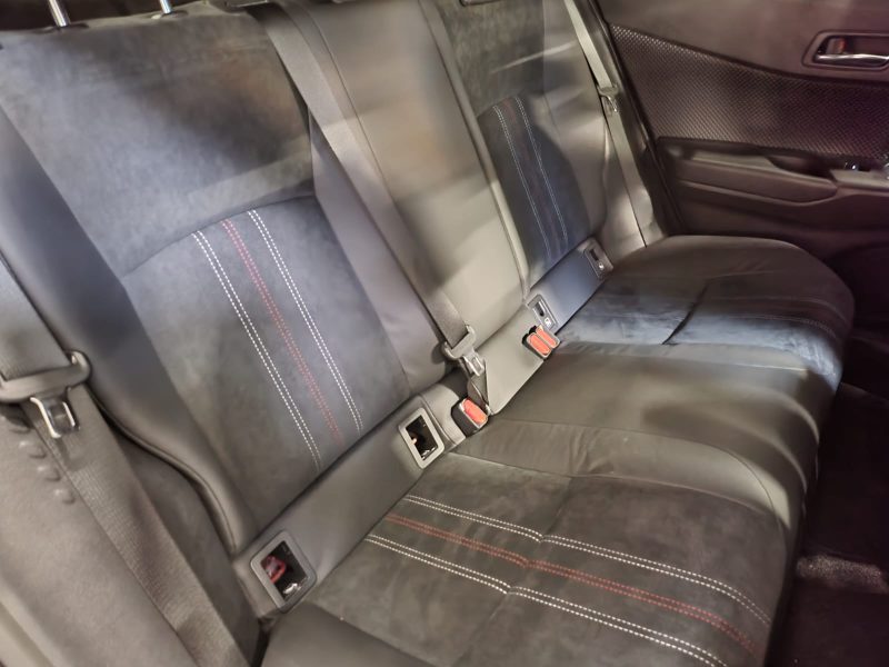 TOYOTA C-HR 2.0 Hybrid 184cv GR-SPORT / PREMIERE MAIN / SIEGE ET VOLANT CHAUFFANT / CAMERA / KEYLESS