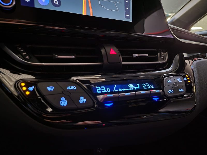 TOYOTA C-HR 2.0 Hybrid 184cv GR-SPORT / PREMIERE MAIN / SIEGE ET VOLANT CHAUFFANT / CAMERA / KEYLESS