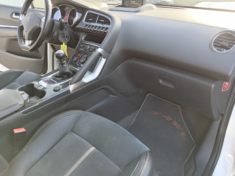 PEUGEOT 3008 Monospace 2015