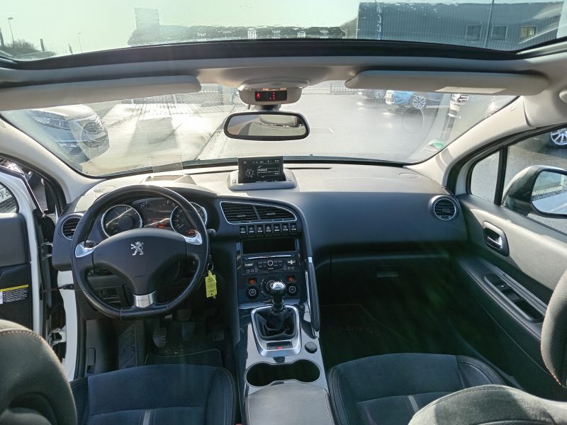 PEUGEOT 3008 Monospace 2015