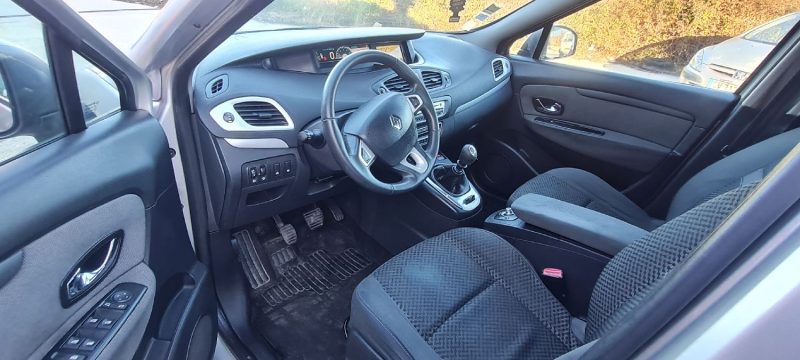 RENAULT SCÉNIC III 2011