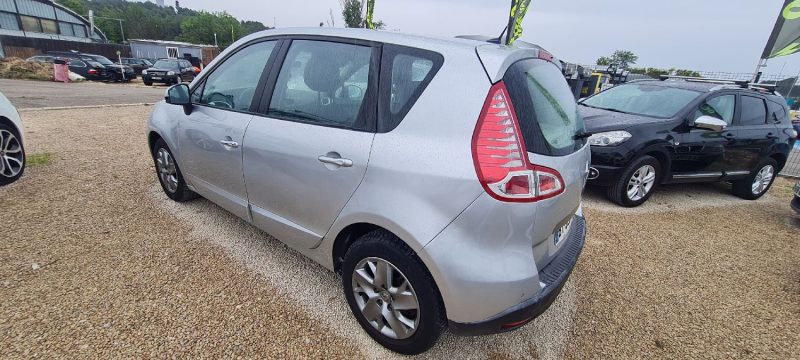 RENAULT SCÉNIC III 2011