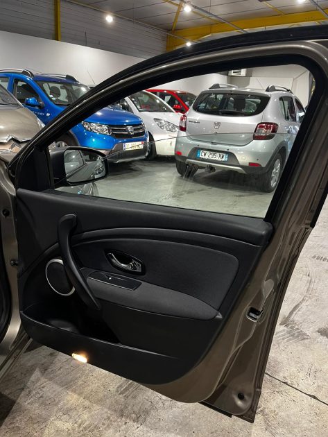 RENAULT MEGANE III Grandtour 2012