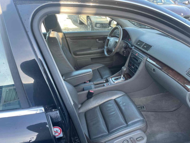 AUDI A4 3.0 V6 QUATTRO SLINE GARANTIE 12 MOIS