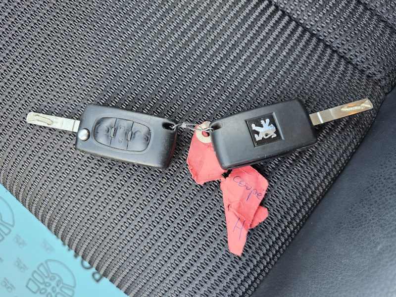 PEUGEOT 407 Coupé 2,0 HDI 136 CH GPS 