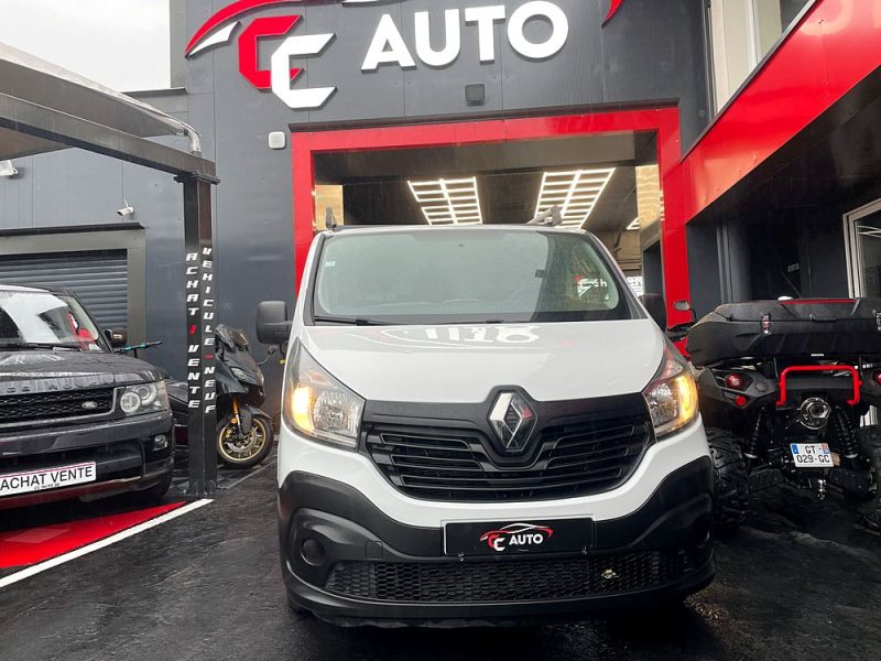 RENAULT TRAFIC III Camionnette 2016