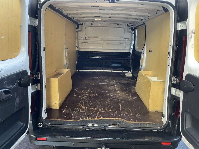 RENAULT TRAFIC III Camionnette 2016