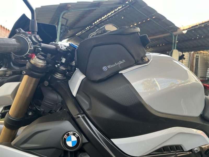 B.M.W. S 1000 R 2021