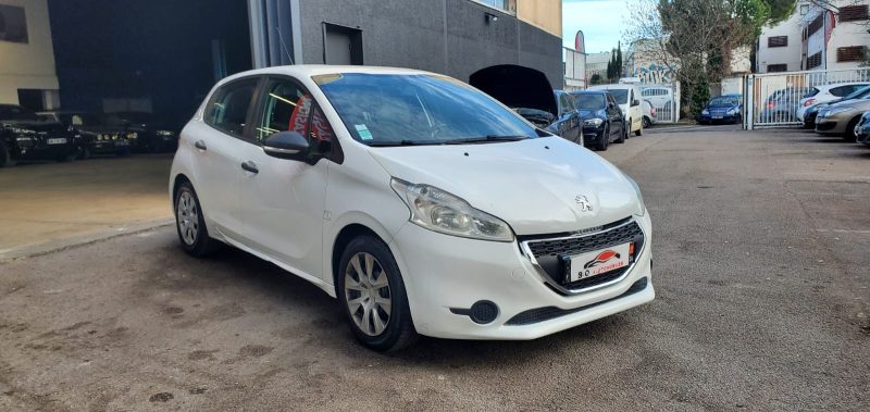 Peugeot 208 1.4 HDi 70 cv, *Véhicule Société*, *Historique complet*