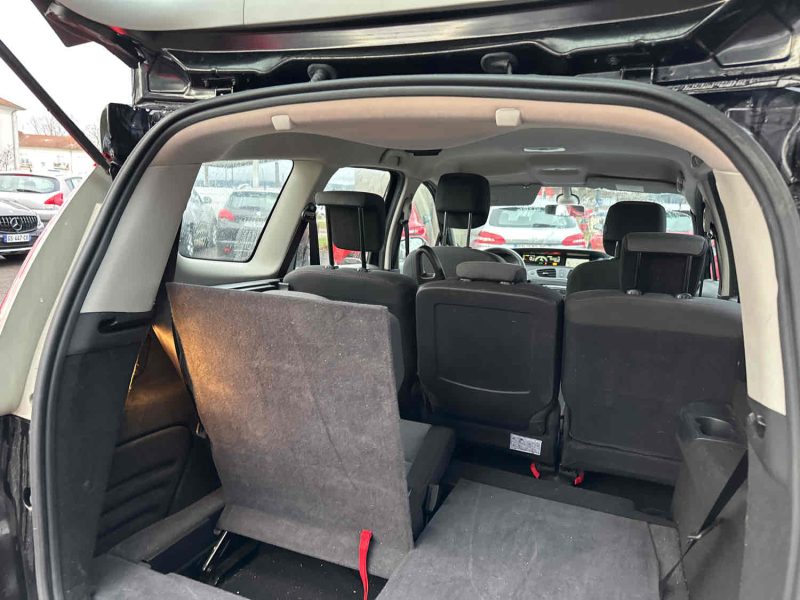 RENAULT GRAND SCÉNIC III 2013