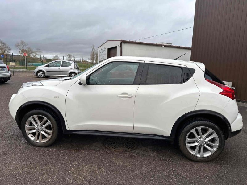 NISSAN JUKE 2011