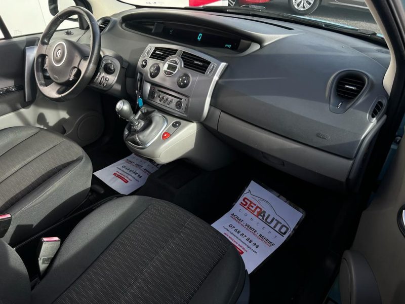 RENAULT GRAND SCÉNIC II 2007