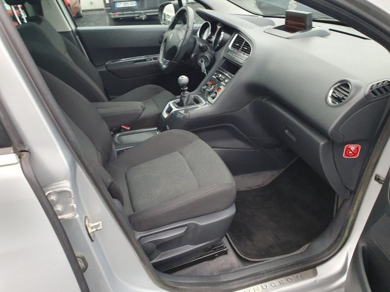 PEUGEOT 5008 HDI 112CV ALLURE 7 PLACES 2012