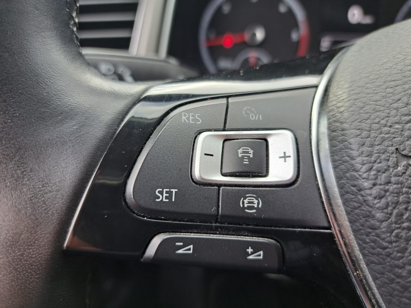 VOLKSWAGEN T-ROC 2020