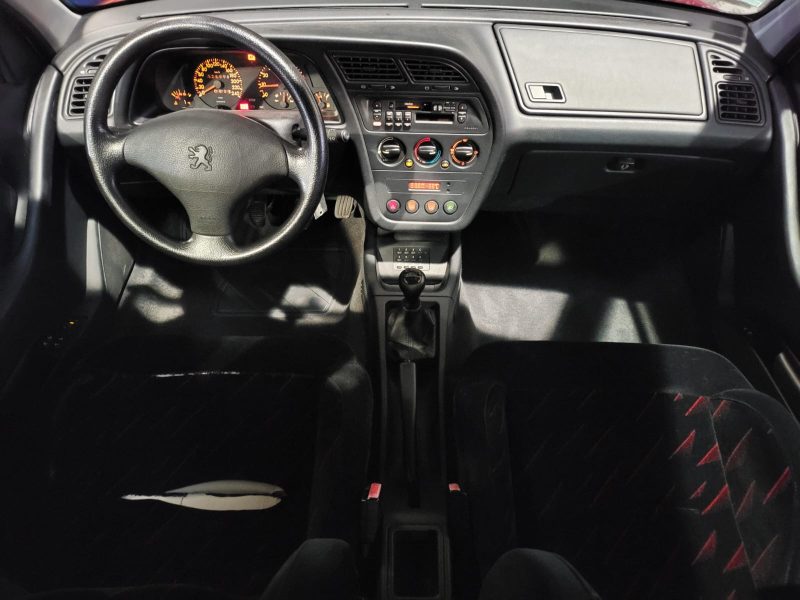 PEUGEOT 306 2.0i 122cv XSi 3p 1ère Main / CLIMATISATION/DIRECTION ASSISTEE/CARROSSERIE TRES PROPRE