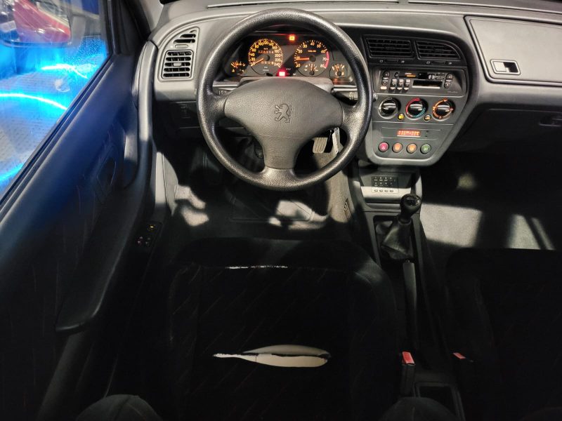 PEUGEOT 306 2.0i 122cv XSi 3p 1ère Main / CLIMATISATION/DIRECTION ASSISTEE/CARROSSERIE TRES PROPRE