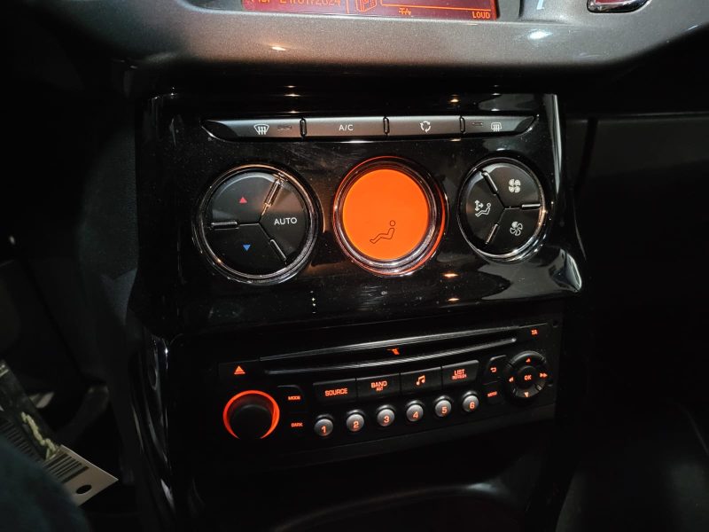 CITROEN C3 II 1.6 VTi 120cv Exclusive 1ère Main / RADAR-AR/REGULATEUR-LIMITEUR/BLUETOOTH