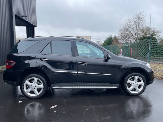 MERCEDES CLASSE ML 2007 PNEUS NEUF 