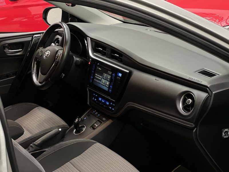 Toyota Auris Touring 1,8 Team D 136ch