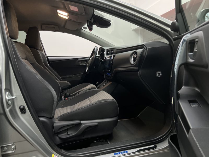 Toyota Auris Touring 1,8 Team D 136ch