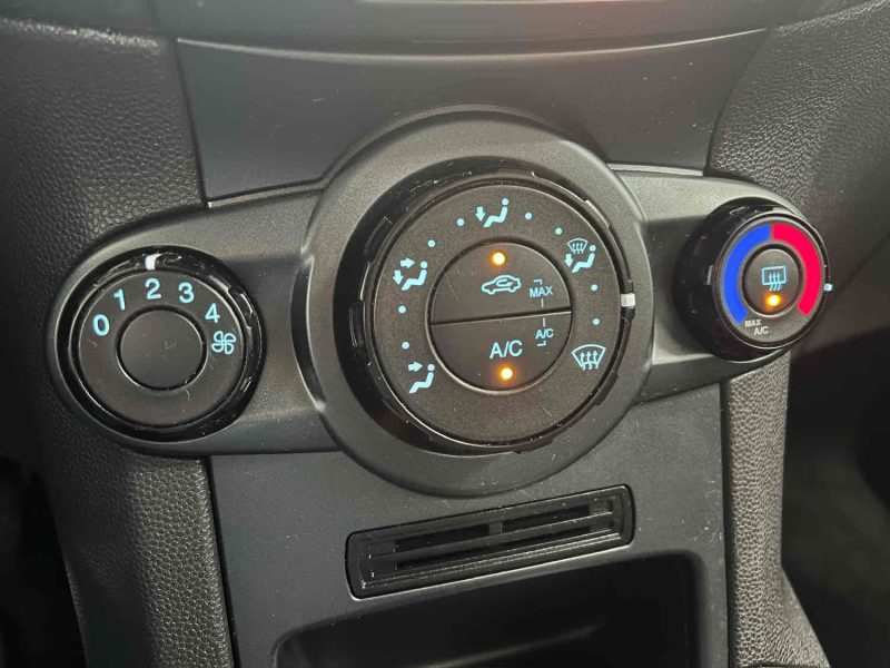 FORD FIESTA VI 82CV TREND