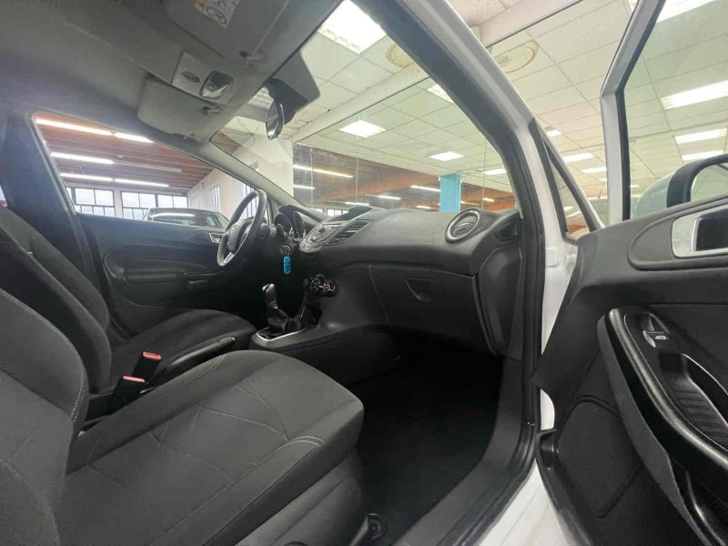 FORD FIESTA VI 82CV TREND