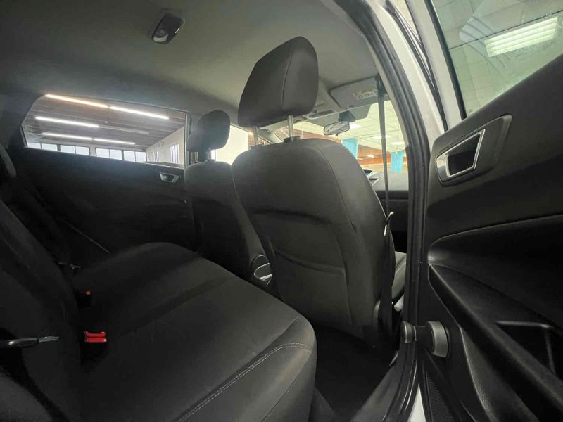 FORD FIESTA VI 82CV TREND