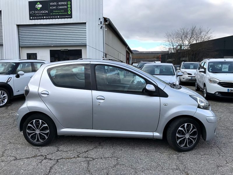 TOYOTA AYGO - 1.0 VVTi 68cv DYNAMIQUE - GARANTIE 6 MOIS