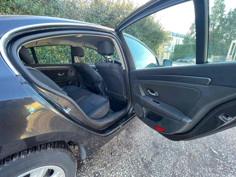 RENAULT LAGUNA III 2010 2.0 dCi 131cv