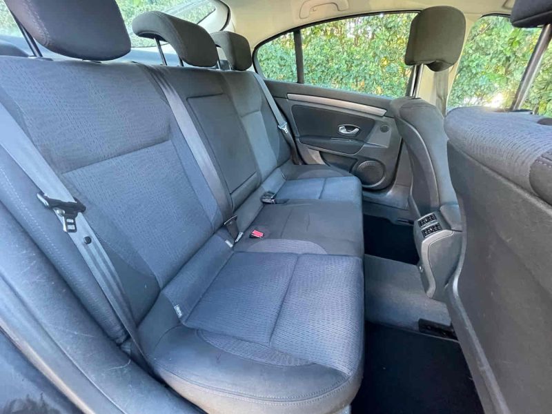 RENAULT LAGUNA III 2010 2.0 dCi 131cv